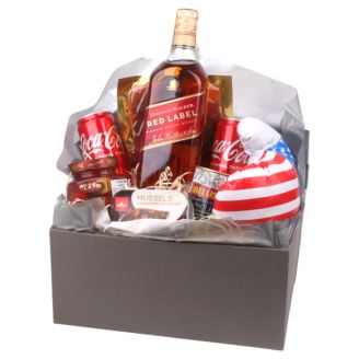 Набір подарунковий "Бокс Америка" з алкоголем Johnnie Walker та солоними закусками